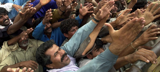 pakistan_relief_aid_banner.jpg