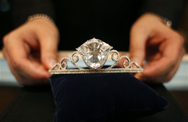 tiara.jpg